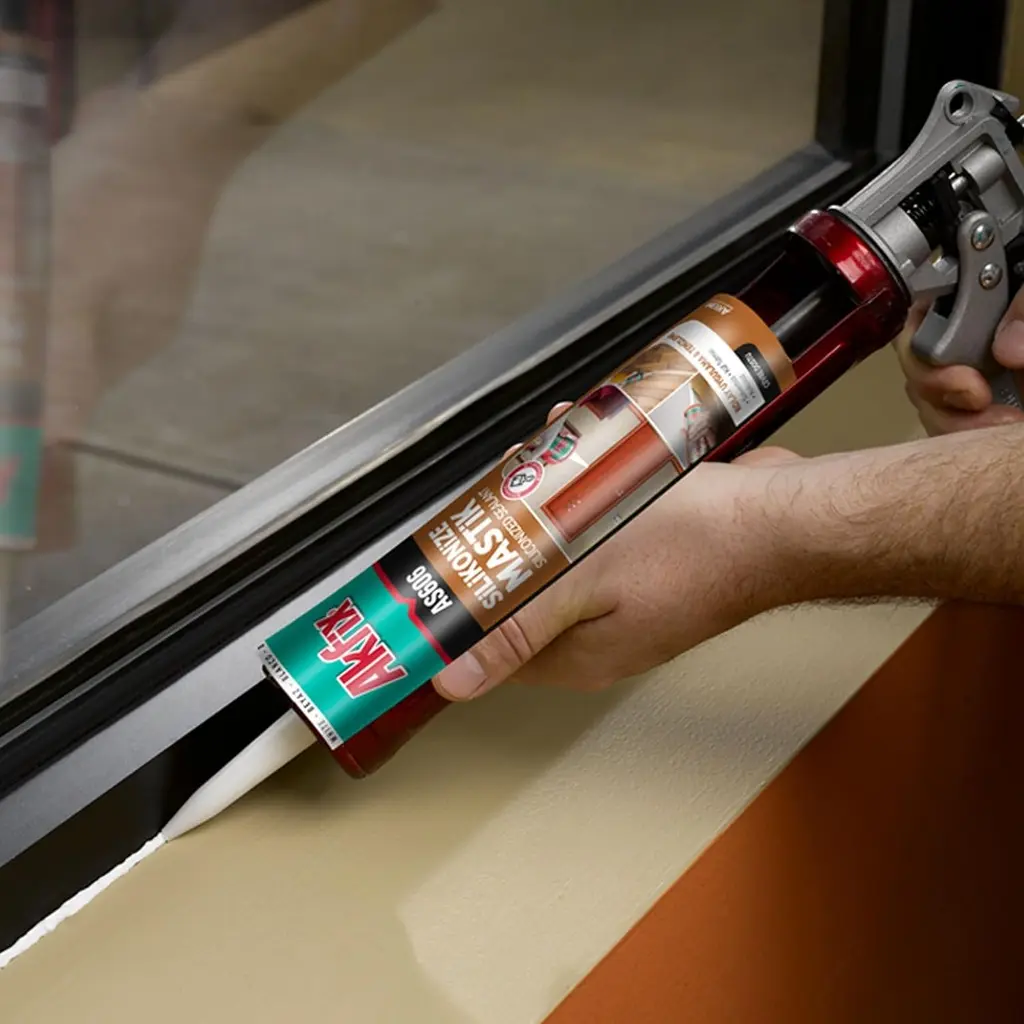 Mastic acrylique siliconé AKFIX AS606 blanc – Peinturable, joints fenêtres & portes, 300 ml