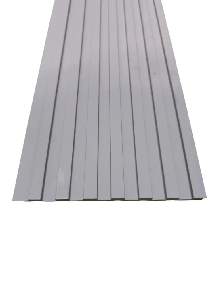 [LF 7011] WPC LF 7011 PANNEAU ACOUSTIQUE FINE PVC GRIS 150*18*2900mm