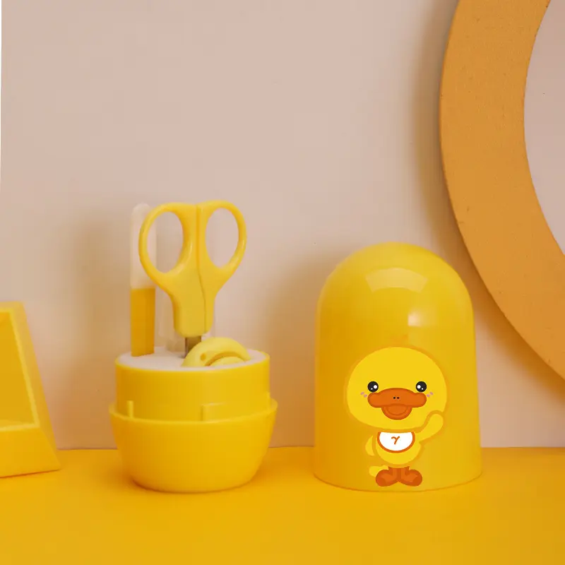 [YY-018/jaune] Yellow Duck Manicure Kit for Little Ones.