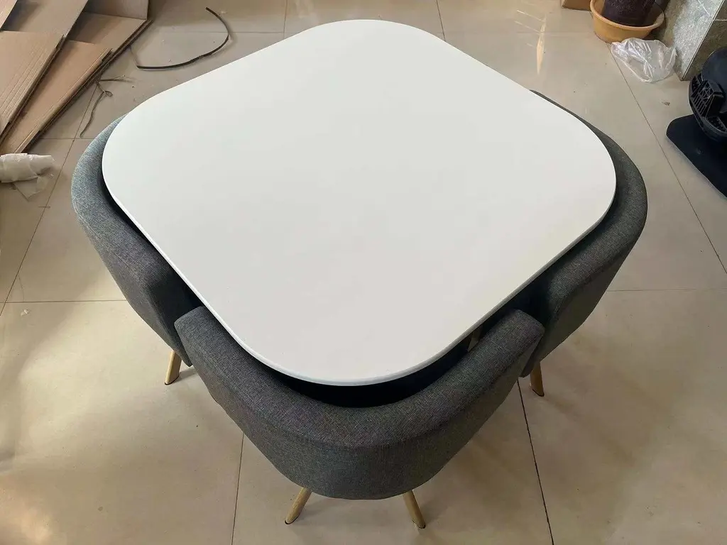 [DLC-RS001G] White square table and 4 chairs (2 boxes) (Gris)